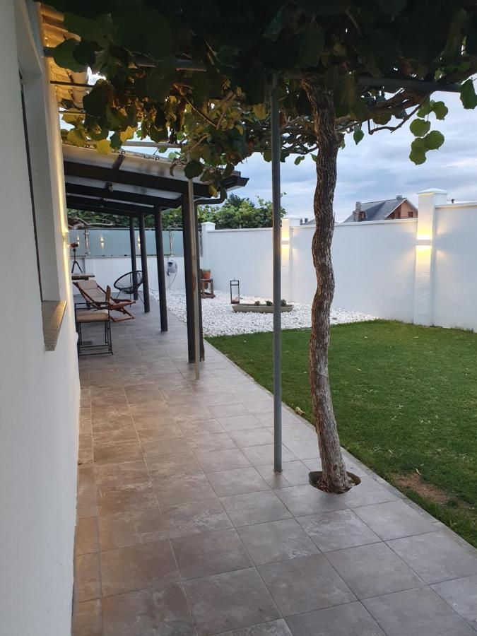 Casa Flor Delfin Ribadeo Villa Exterior photo